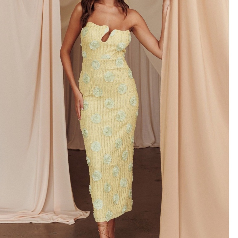 Textured Yellow Strapless Dress